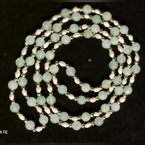 Elegant Green and Silver Beaded Necklace
